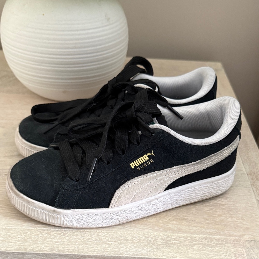 Puma Kids Black and White Suede Sneakers US 2